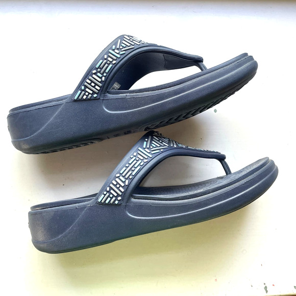 Crocs Women's Monterey Embellished Wedge Sz 9 Flip Flops Sandals - Picture 7 of 9